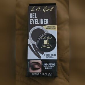L.A. Girl Gel Eyeliner in Black